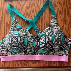 VSX Sport Women Sports Bra Multicolor Crossback Pullover adjustable straps 34B.